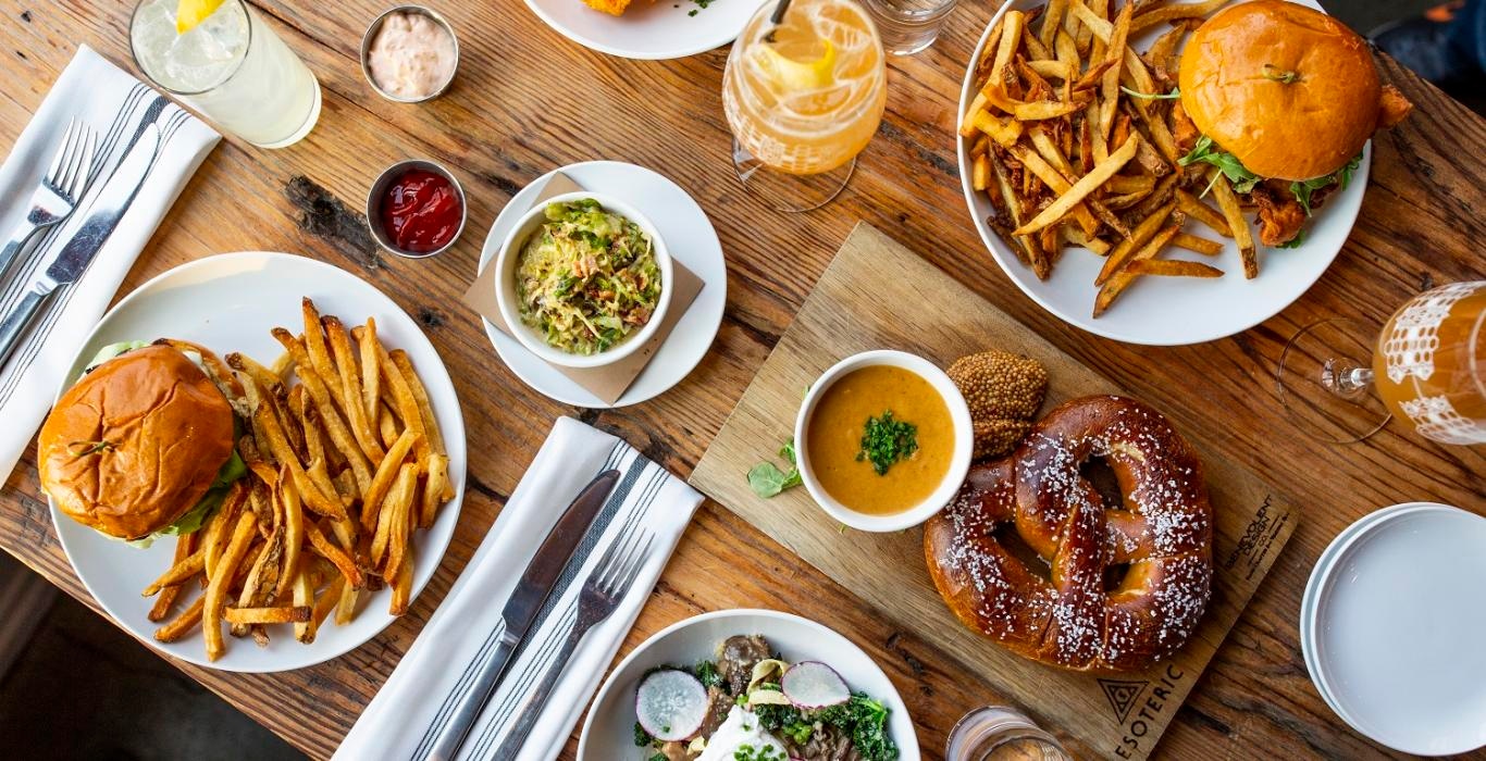 Kulinarische Abenteuer erwarten Sie: Food-Touren zur Entdeckung verborgener Restaurantschätze